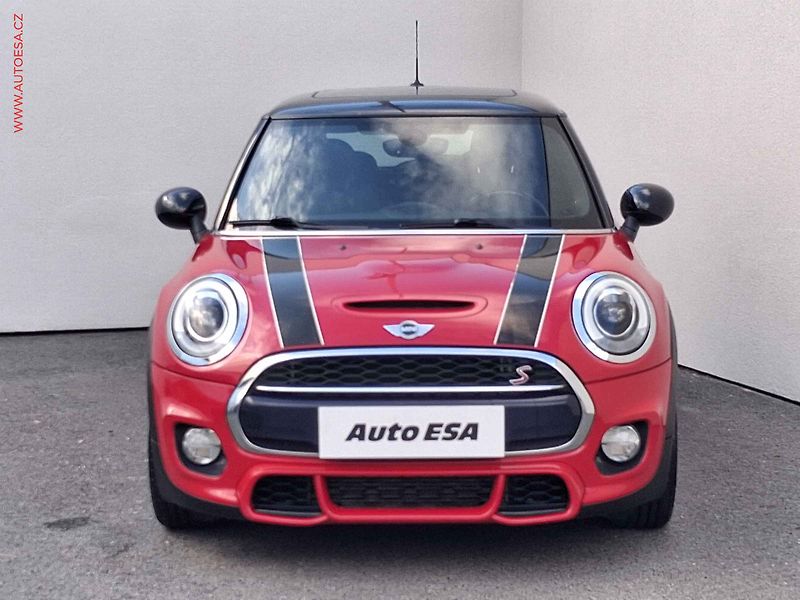 Mini Cooper S (2018) 2.0 i, AT, kůže, panor - fotka 2 z 16