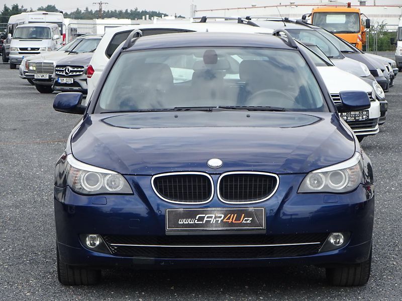 BMW Řada 5 520d 120kW KŮŽE SERVIS - fotka 2 z 31