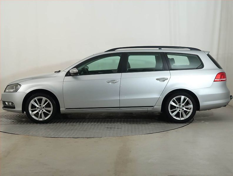 Volkswagen Passat (2012) 2.0 TDI, 4X4 - fotka 3 z 13