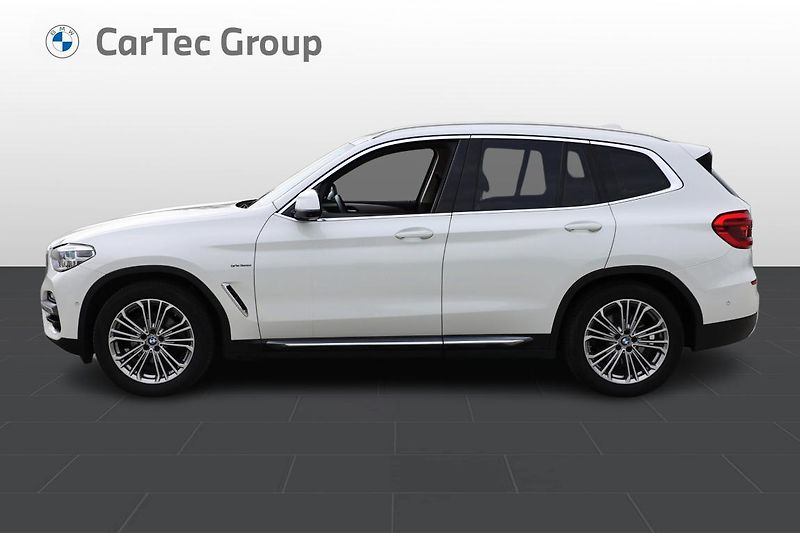 BMW X3 xDrive20d - fotka 3 z 17