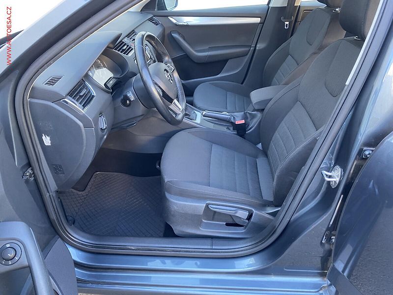 Škoda Octavia (2014) 1.2 TSi, ČR, AC, park.čidla - fotka 9 z 16