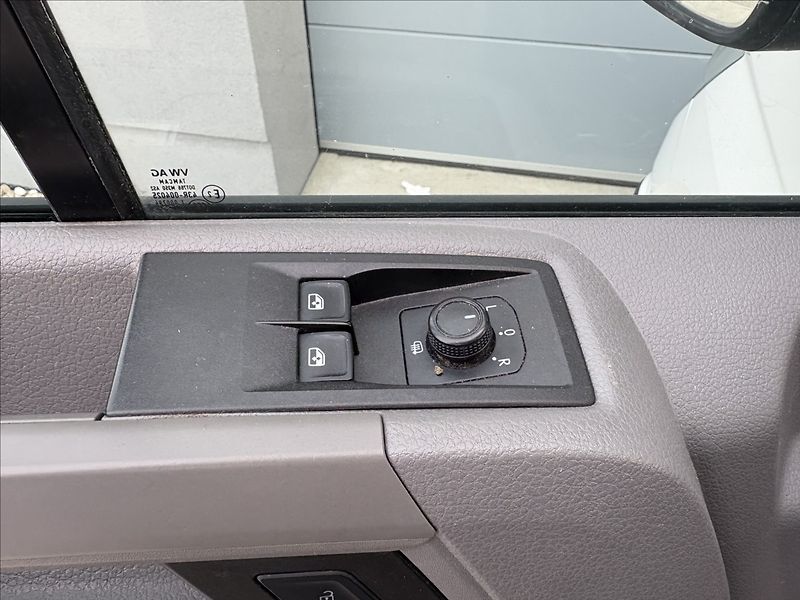 Volkswagen Crafter 2,0 103 kw 4x4 - fotka 19 z 22