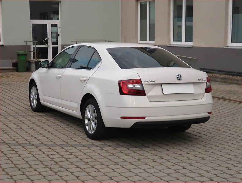 Škoda Octavia (2018) Style 1.6 TDI, Automat, ČR - fotka 4 z 16