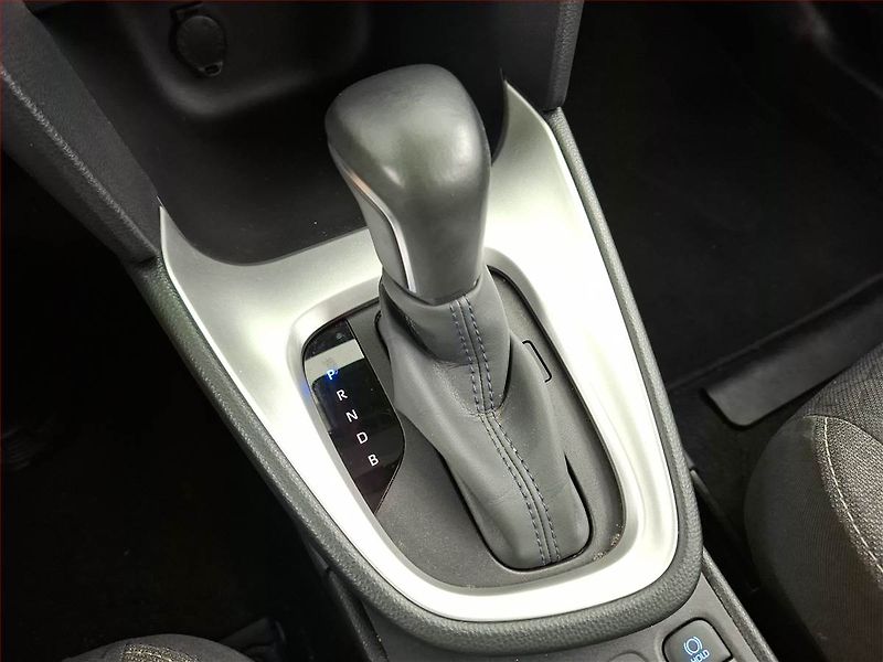 Toyota Yaris Cross (2023) Comfort 1.5 VVT-iE - fotka 14 z 16