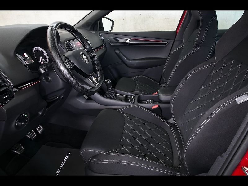 Škoda Karoq 1.5TSI 110kW Sportline Tažné - fotka 11 z 36