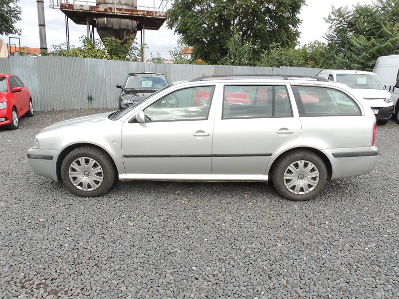 Škoda Octavia (2004) Combi 1.6i,75kw,klima - fotka 8 z 24