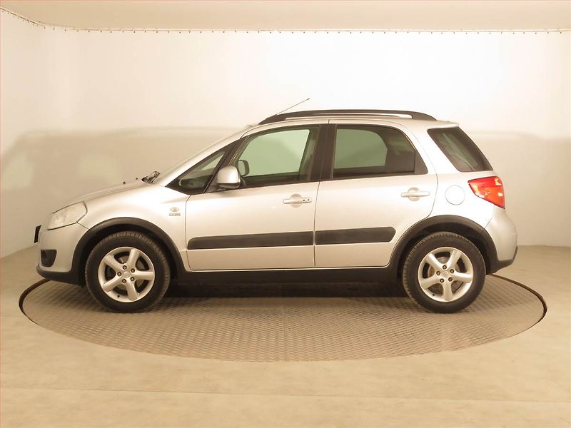 Suzuki SX4 (2007) 1.9 DDiS, 4X4, Serv.kniha - fotka 3 z 16