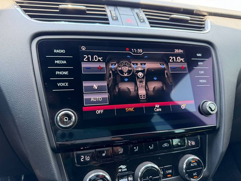 Škoda Octavia combi RS 2,0 TDI 135 kW 6° DSG - fotka 18 z 30