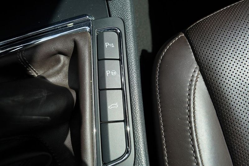 Škoda Superb 2.0 TDI 125 kW L&K/ČR/DPH - fotka 40 z 44