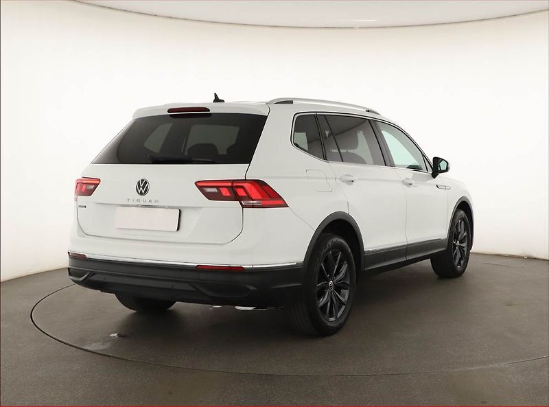 Volkswagen Tiguan Allspace (2023) Life 2.0 TDI - fotka 5 z 16