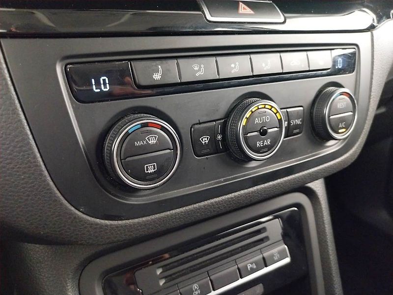 Volkswagen Sharan (2017) 2.0 TDI BMT, Automat, Kůže - fotka 17 z 22