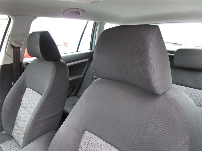 Škoda Octavia Combi 1.9TDi Ambiente, Klima - fotka 13 z 41