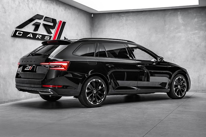 Škoda Superb Sportline - fotka 4 z 25
