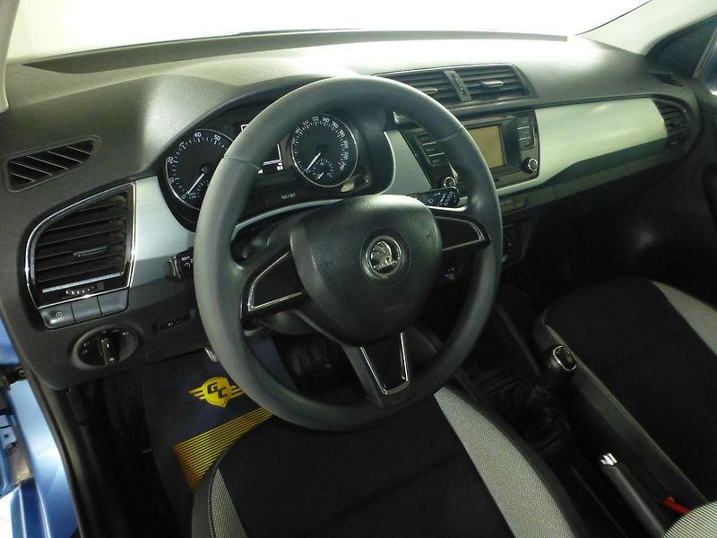 Škoda Fabia (2015) 1,2TSI-81KW**KLIMA**ALU KOLA - fotka 12 z 24
