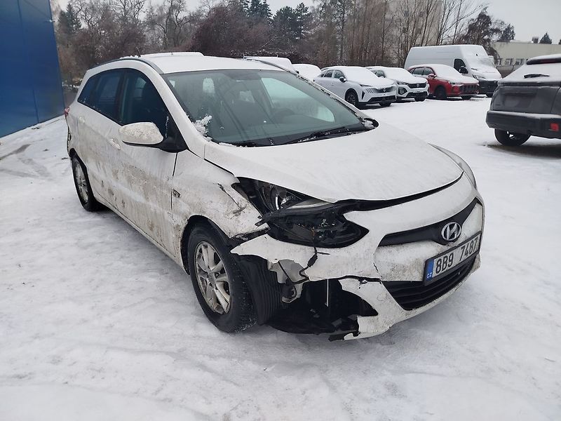 Hyundai i30 - fotka 24 z 25