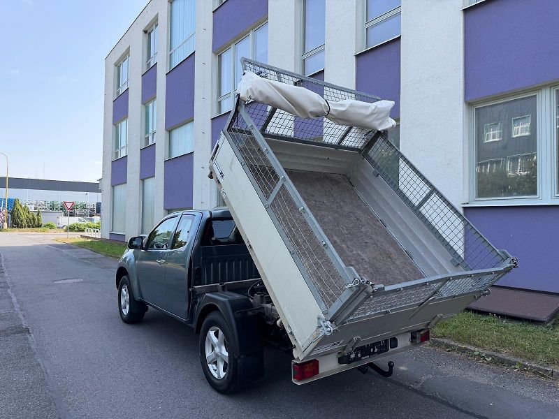 Isuzu D-Max 2,5 TD TT 4x4 / 3 - sklopka  - fotka 24 z 28
