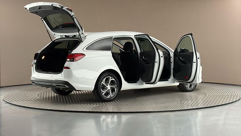 Hyundai i30 1.0 T-GDI Smart Kombi - fotka 6 z 27