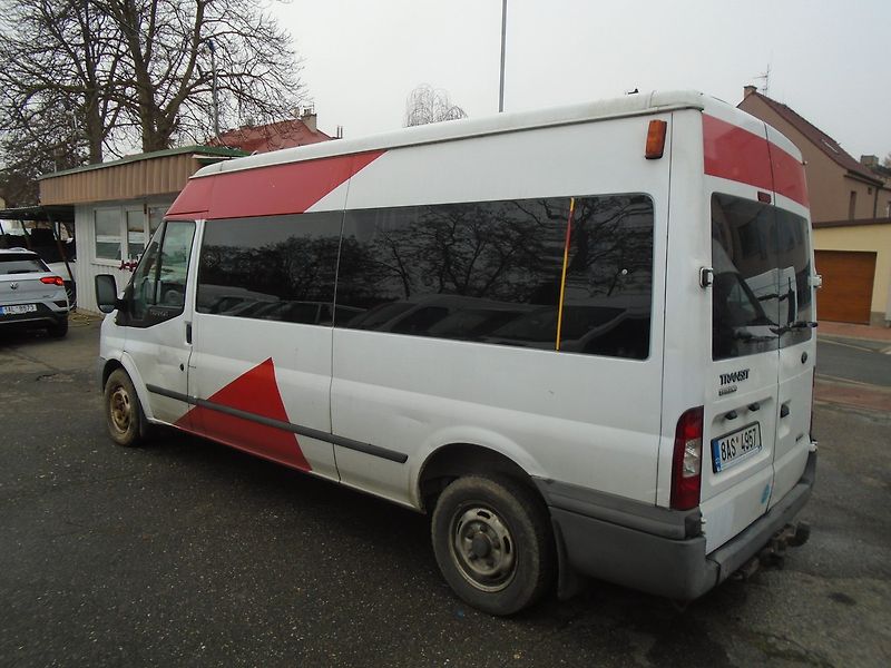 Ford Transit (2013) 2.2 TDCi L3H2 BUS 9 míst * - fotka 4 z 10