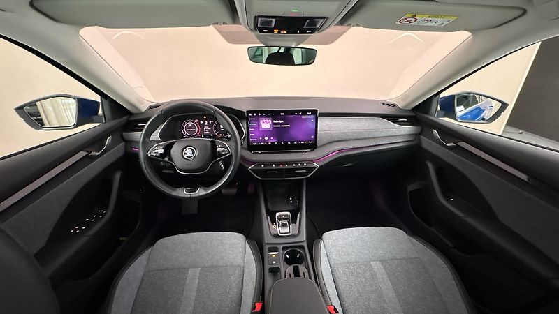 Škoda Octavia 2.0 TDI DSG Top Selection Comb - fotka 8 z 29