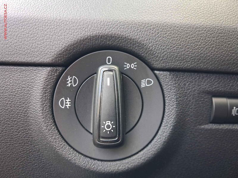 Škoda Octavia (2013) 1.4 TSi, Active, TZ, +kola - fotka 13 z 18