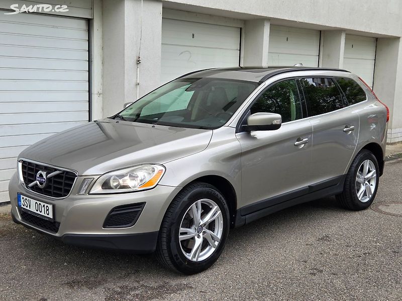 Volvo XC60 (2011) 2.0D 120Kw Manuál - fotka 2 z 29
