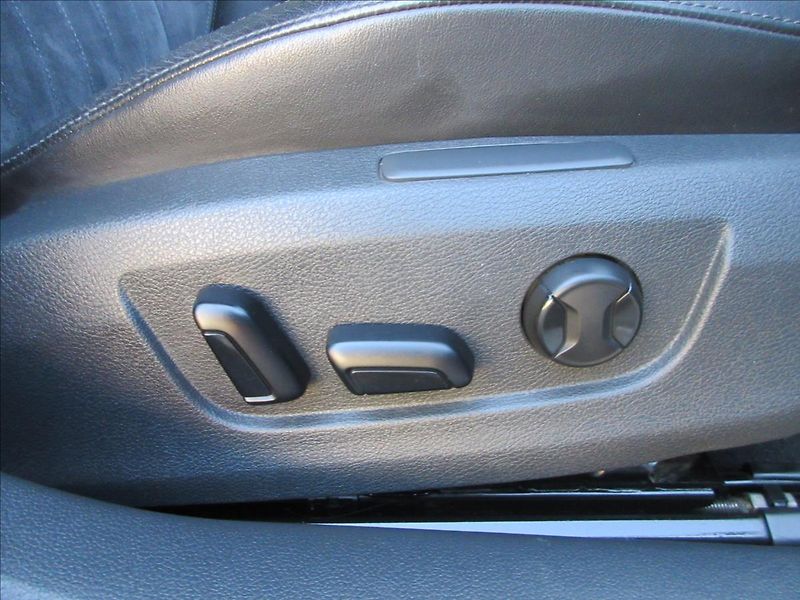 Škoda Superb 2,0 TDi 110 Kw, Style, DSG, No - fotka 27 z 36