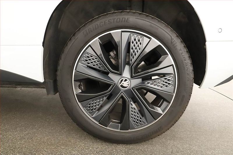 Škoda Karoq (2025) 1.5 TSI, SPORTLINE, SENZORY - fotka 18 z 18