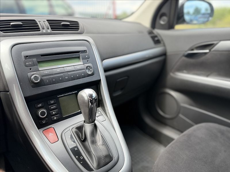 Fiat Croma 1,9 JTD AUTOMAT - fotka 12 z 25
