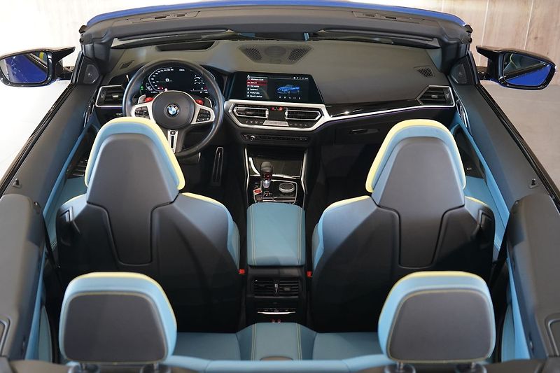 BMW M4 Competition xDrive Convertible - fotka 45 z 45