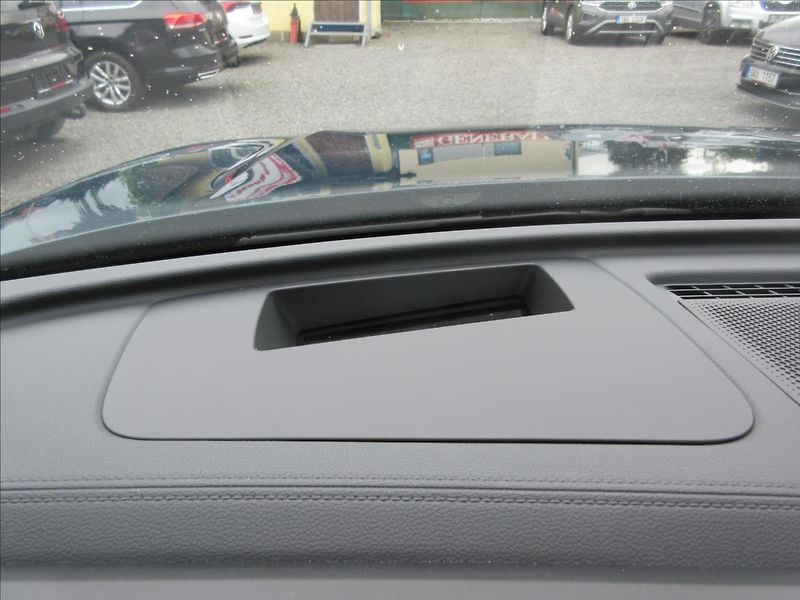 Volkswagen Tiguan 2,0 TDI DSG Edice GOAL - fotka 15 z 25
