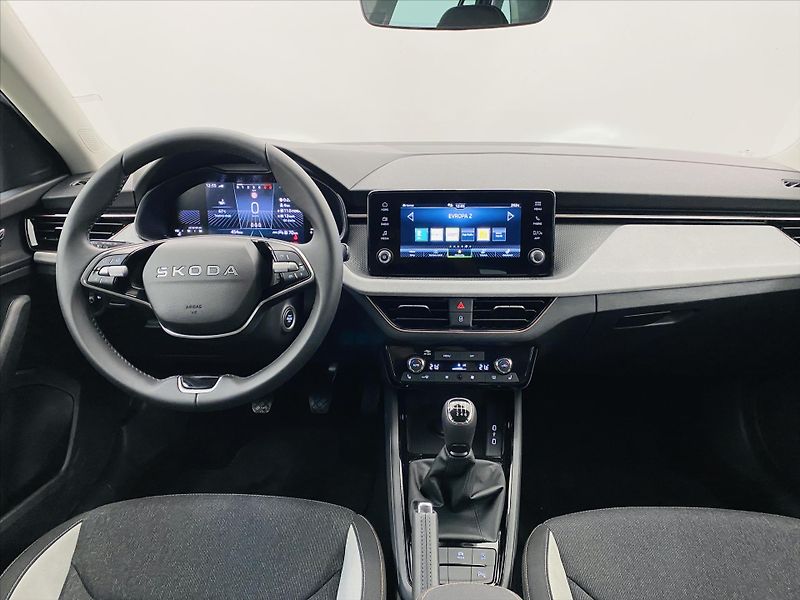 Škoda Scala 1,0 TSI 85kW Top Selection - fotka 9 z 23