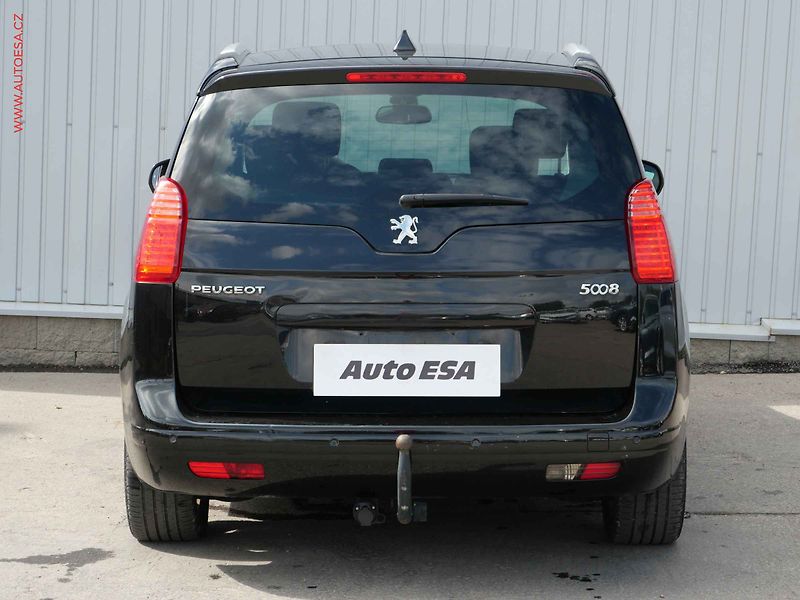 Peugeot 5008 (2010) 2.0 HDi 7míst, ČR, Panor. TZ - fotka 5 z 19