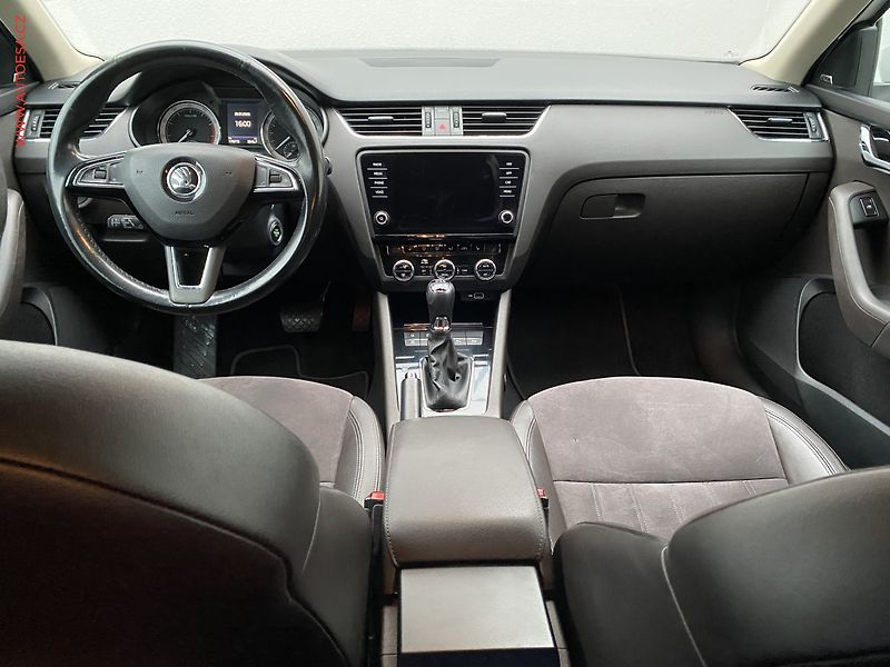 Škoda Octavia (2018) 1.8 TSI, ČR, L&K, DSG, LED - fotka 8 z 19