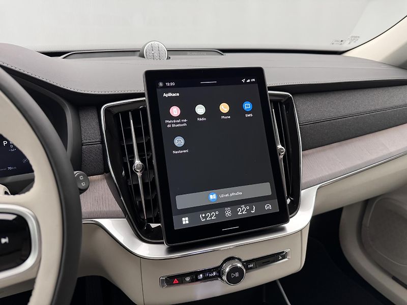 Volvo XC90 (2026) B5 AWD AUT DARK PLUS 7-míst - fotka 8 z 25