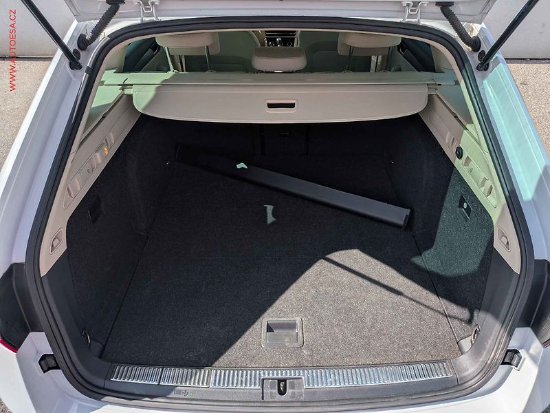 Škoda Superb (2018) 2.0 TDI 4x4, Bixen, navi - fotka 7 z 18