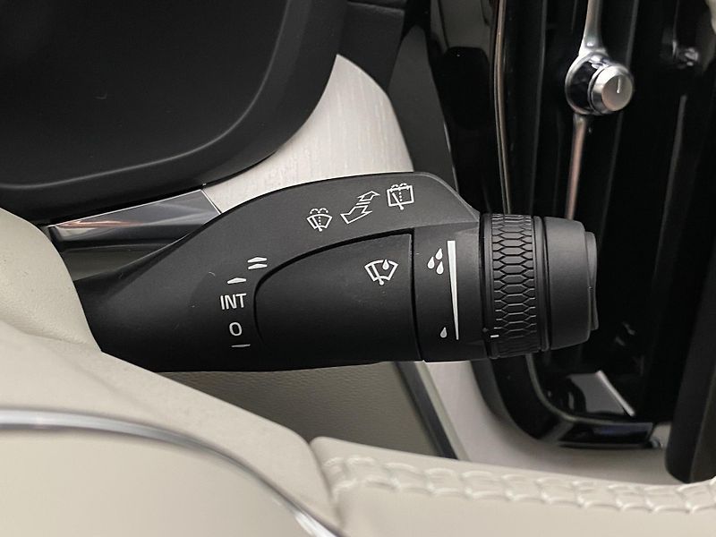 Volvo XC60 T8 AWD RECHARGE DARK ULTRA CZ - fotka 23 z 64