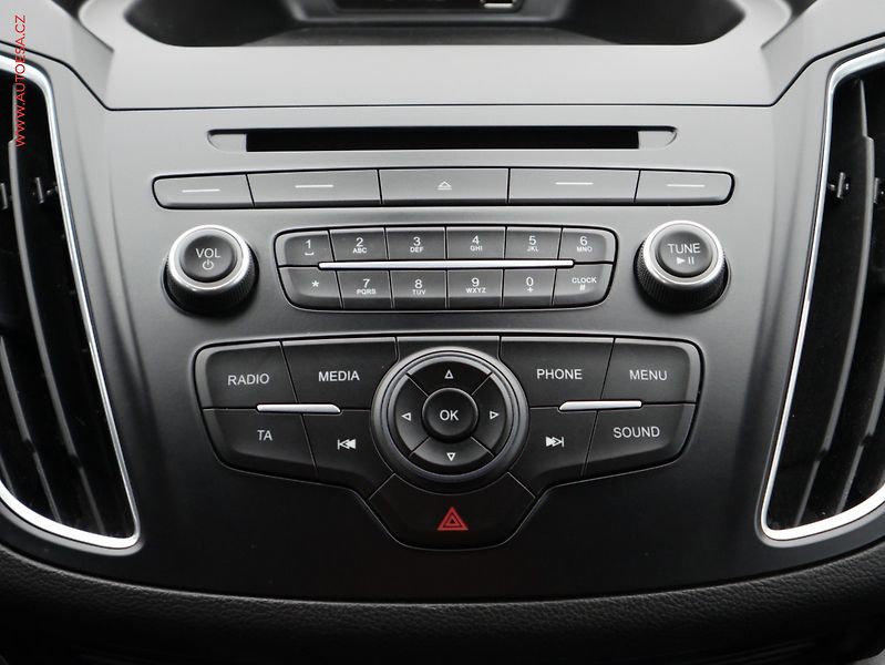 Ford C-MAX (2016) 1.0 EB, ČR, AC, výhřev sed - fotka 13 z 18
