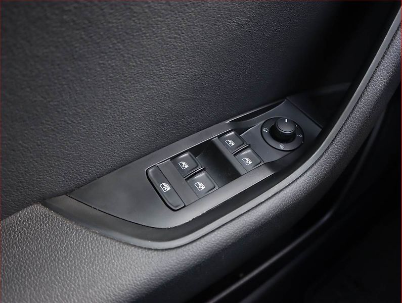 Škoda Superb (2022) Ambition 2.0 TDI, Serv.kniha - fotka 20 z 22