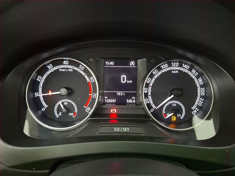 Škoda Rapid (2018) 1.0 TSI, Park. senzory - fotka 11 z 17