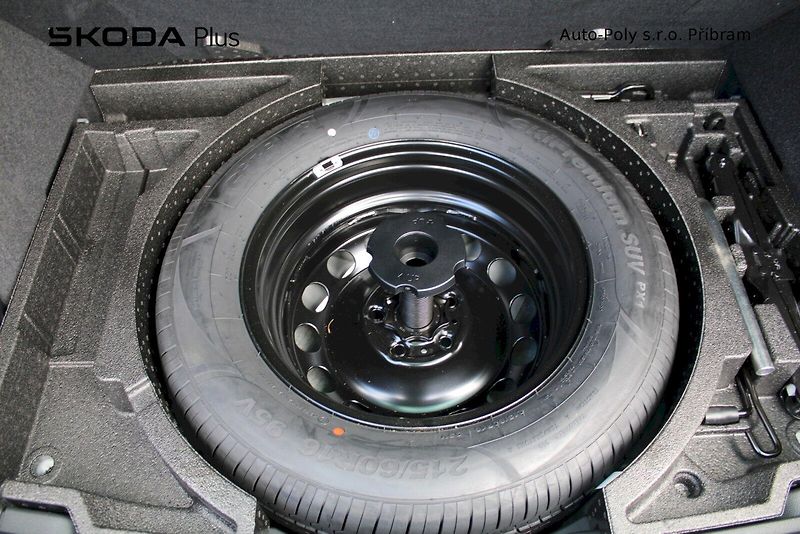 Škoda Karoq (2024) Ambition 1.5TSI / 110kW 6°MP - fotka 23 z 24