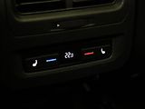 Volkswagen Touran 2,0 TDI DSG Highline 7Míst DPH - náhled 31