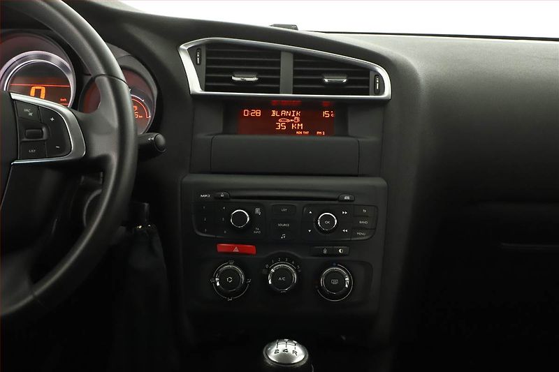 Citroën C4 (2013) 1.4 16V, po STK, dobrý stav - fotka 11 z 12