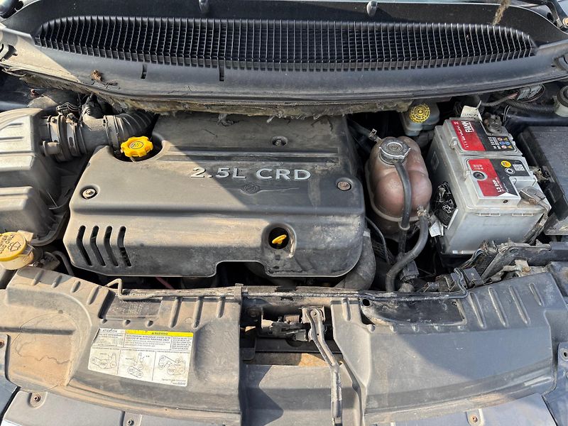 Chrysler Grand Voyager 2.5 CRD - fotka 12 z 12
