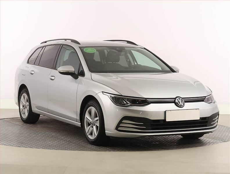 Volkswagen Golf (2024) Life 1.5 eTSI, digi klima - fotografie inzerátu