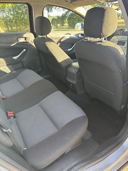 Ford Mondeo (2008) 2.0 /103kW - fotka 13 z 17