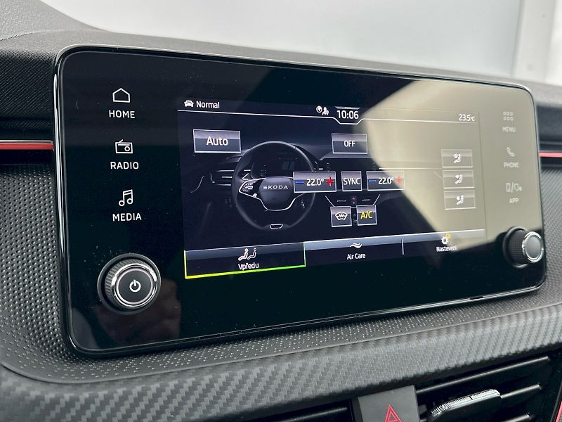 Škoda Scala (2025) DSG 1.5TSI 110kW Monte Carlo - fotka 18 z 33