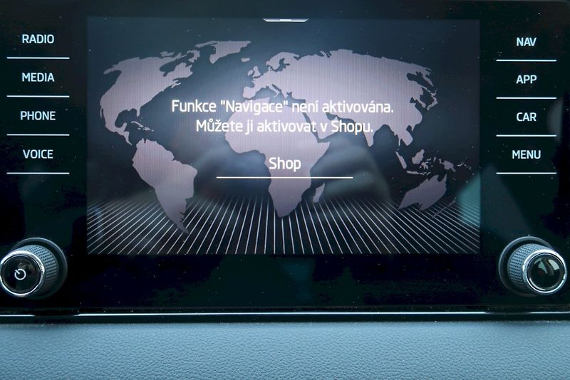 Škoda Karoq (2025) Top Selection 1,5 TSi/110 kW D - fotka 19 z 33