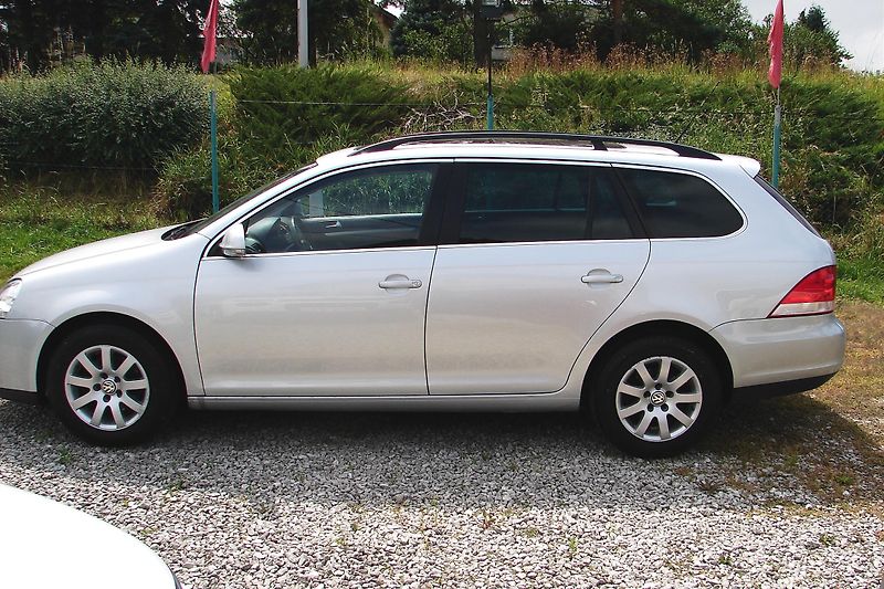 Volkswagen Golf V 1.9 TDi 105PS BlueMotion Pan - fotka 9 z 40