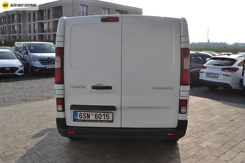 Renault Trafic L1H1P1 dCi 110 Extra GSR2 - fotka 4 z 35