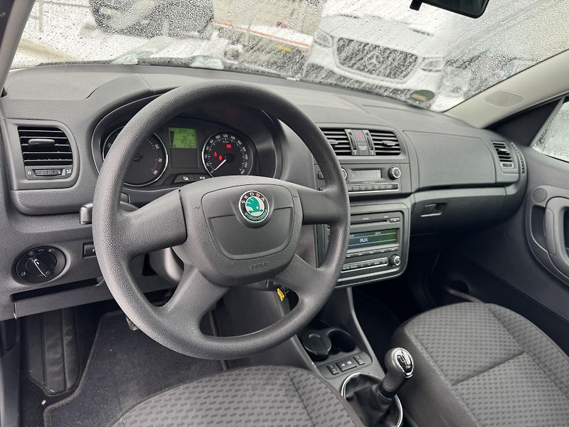 Škoda Roomster (2010) 1.2 51KW 1.MAJITEL 85000KM! - fotka 12 z 36